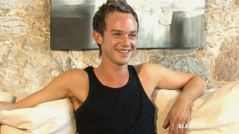 hot 24 year old toned boy with a juicy 7 inch uncut cock
