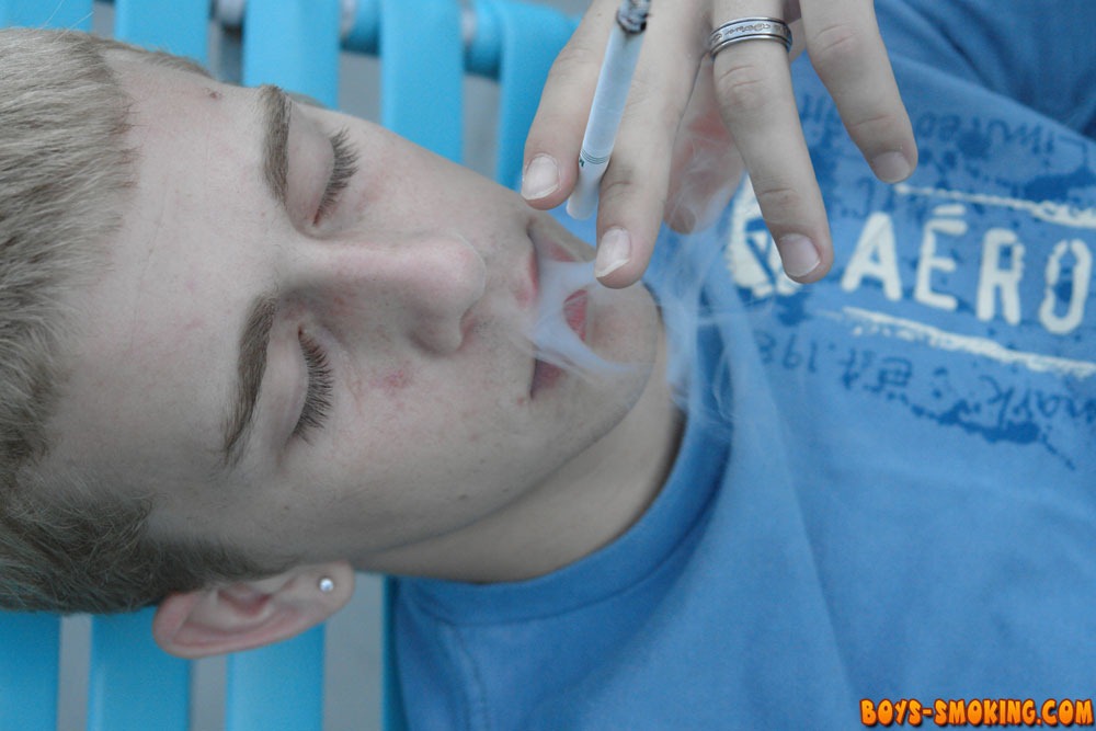 boys-smoking-kaydendanielspoolsidesmoke_bs_01 (4)