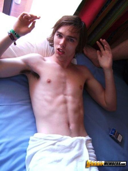 sexymalecelebs-Nicholas_Hoult