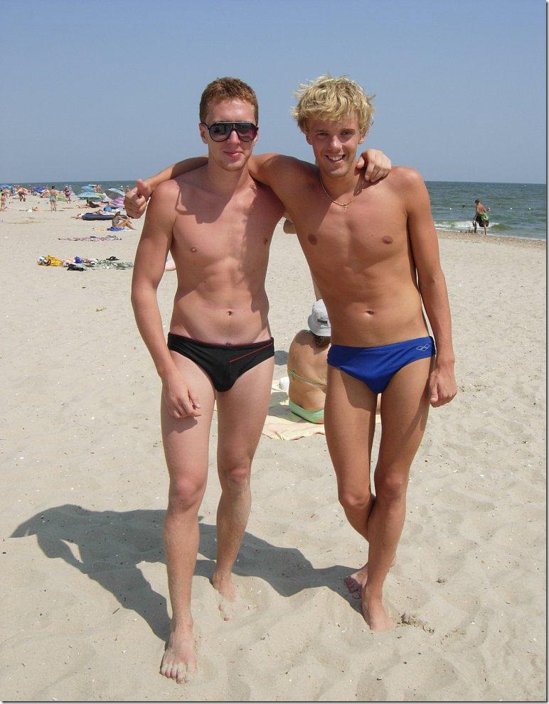 beachboyfriends_Extremely good looking guys with their abs ripped and huge cocks