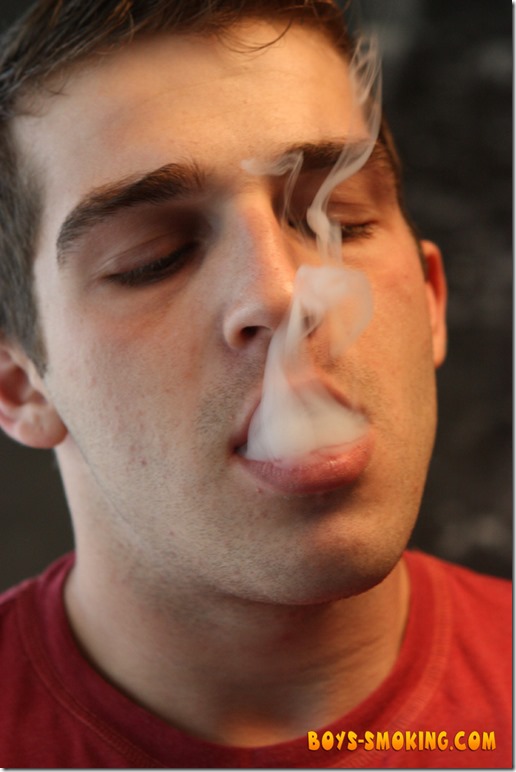 smoking Austin Ried Chainin (3)